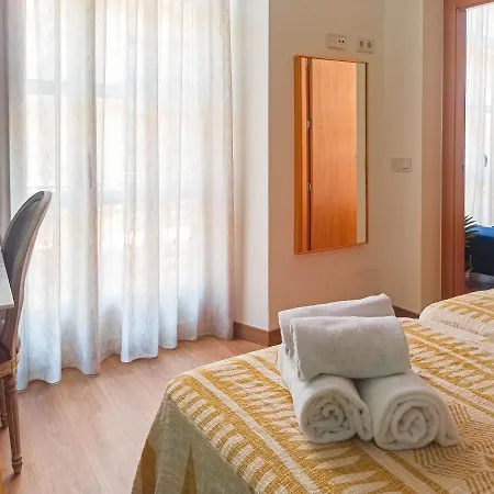 Expoholidays - Plaza Vieja Con Parking Gratis