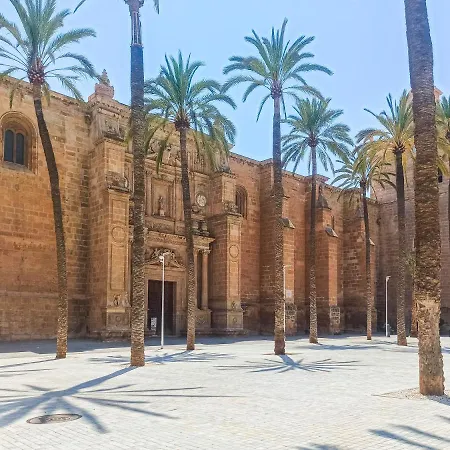 Expoholidays - Plaza Vieja Con Parking Gratis *